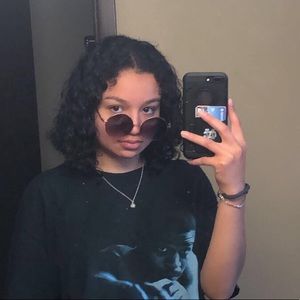 Meet your Posher, Starla